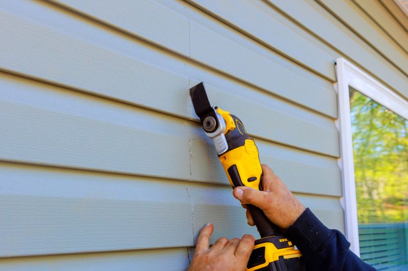 Vinyl Siding Repair - Expert Work